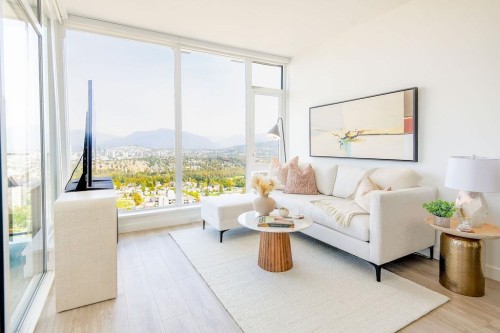 2403-4988 Bennett Street  Burnaby, BC V5H 0L1