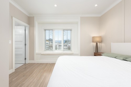 2496 Brock Street, Vancouver, BC 