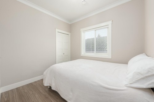 2496 Brock Street, Vancouver, BC 