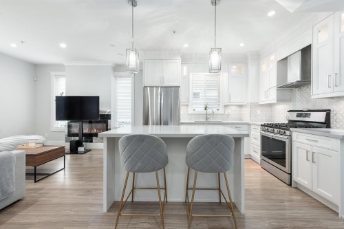 2496 Brock Street, Vancouver, BC 