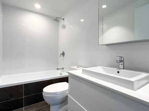 807-1675 Lions Gate Lane, North Vancouver, BC 