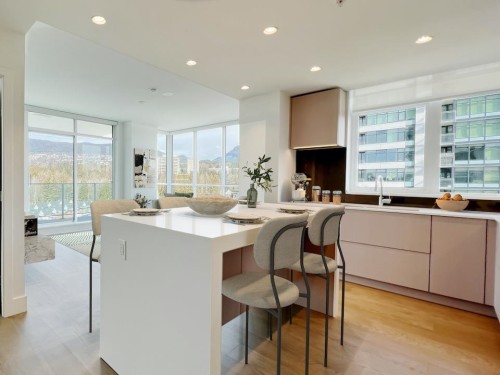 807-1675 Lions Gate Lane, North Vancouver, BC 