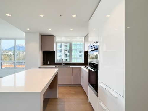 807-1675 Lions Gate Lane, North Vancouver, BC 