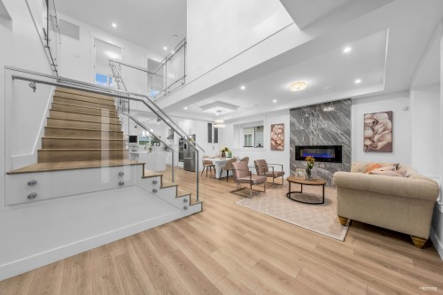 4267 Parker Street, Burnaby, BC 