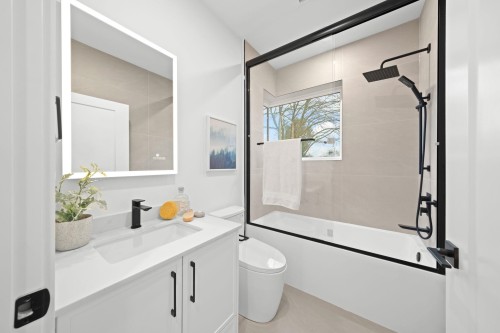 1-1967 13Th Avenue E, Vancouver, BC 