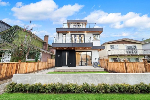 1-1967 13Th Avenue E, Vancouver, BC 