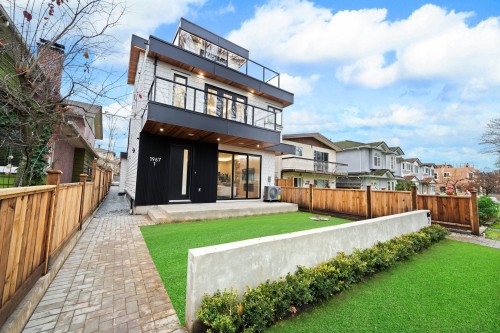 1-1967 13Th Avenue E, Vancouver, BC 