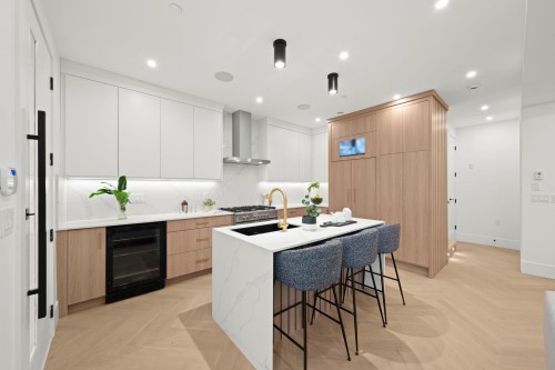 1-1967 13Th Avenue E, Vancouver, BC 