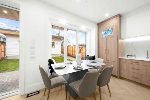 2-1967 13Th Avenue E, Vancouver, BC 