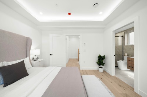 2-1967 13Th Avenue E, Vancouver, BC 