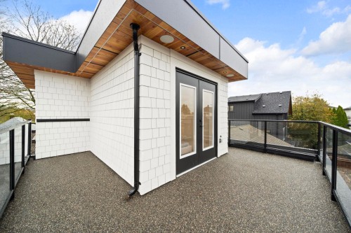 2-1967 13Th Avenue E, Vancouver, BC 