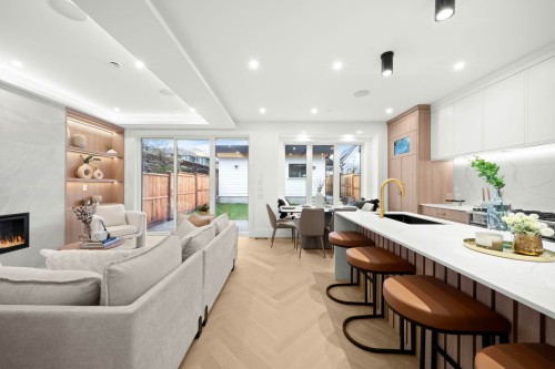 2-1967 13Th Avenue E, Vancouver, BC 