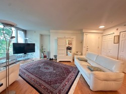 303-1388 Homer Street  Vancouver, BC V6B 6A7