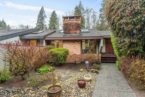 5639 White Pine Lane, North Vancouver, BC 