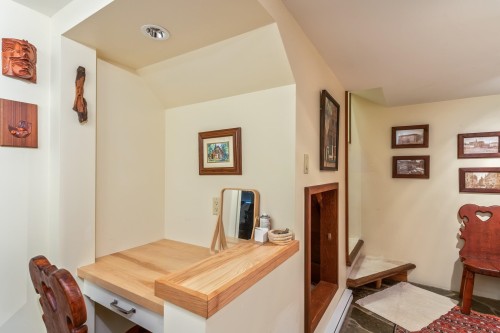 5639 White Pine Lane, North Vancouver, BC 