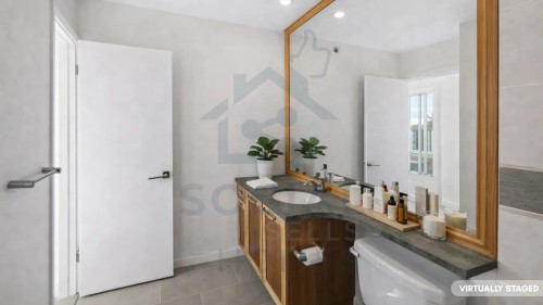 501-560 Raven Woods Drive, North Vancouver, BC 