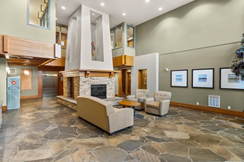 501-560 Raven Woods Drive, North Vancouver, BC 