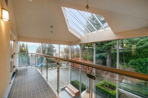 6220 Summit Avenue, West Vancouver, BC 