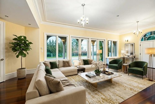 6220 Summit Avenue, West Vancouver, BC 