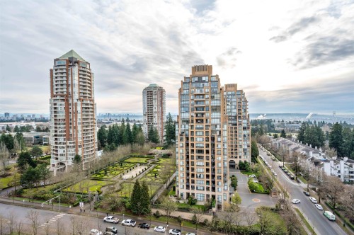 1701-6823 Station Hill Drive, Burnaby, BC 