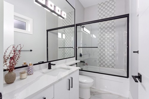 836 Macintosh Street, Coquitlam, BC 