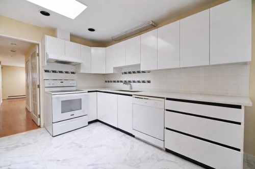 7138 Fraser Street, Vancouver, BC 