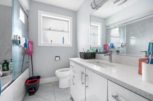 2236 34Th Avenue E, Vancouver, BC 