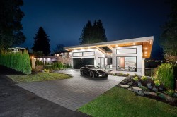2356 Ottawa Avenue  West Vancouver, BC V7V 2S9
