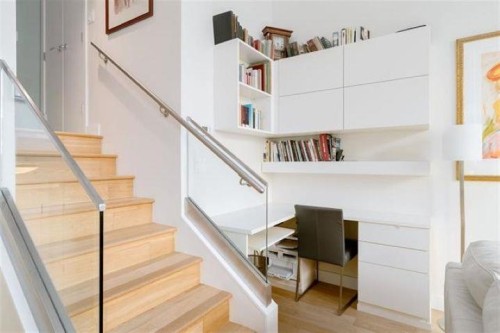 296 1St Avenue W, Vancouver, BC 