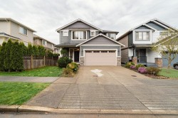 10543 248 Street  Maple Ridge, BC V2W 0G2