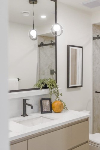 2436 49Th Avenue W, Vancouver, BC 