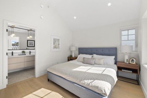 2436 49Th Avenue W, Vancouver, BC 