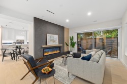 2430 49th Avenue W Vancouver, BC V6M 2V3