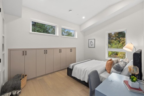 2430 49Th Avenue W, Vancouver, BC 