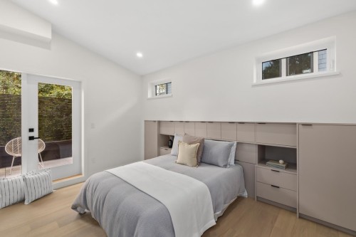 2430 49Th Avenue W, Vancouver, BC 