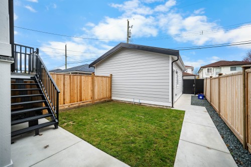 2076 50Th Avenue E, Vancouver, BC 