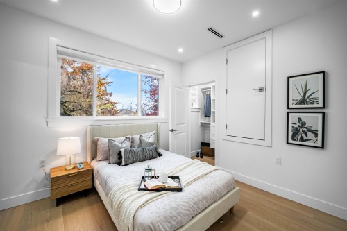 2076 50Th Avenue E, Vancouver, BC 