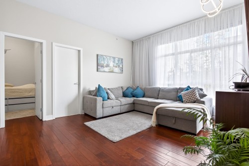 409-2957 Glen Drive, Coquitlam, BC 