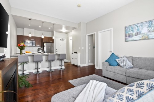 409-2957 Glen Drive, Coquitlam, BC 