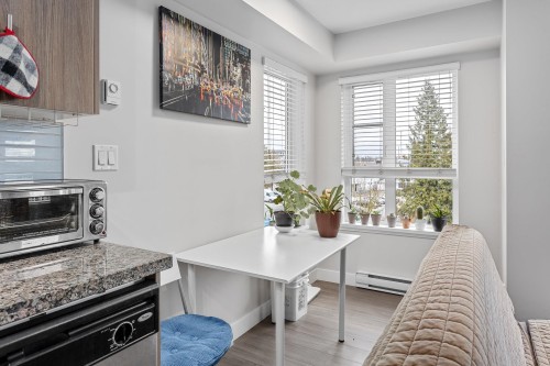 315-12075 Edge Street, Maple Ridge, BC 