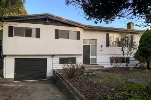 3878 Royal Oak Avenue  Burnaby, BC V5G 3M2