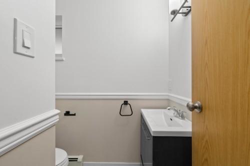 3878 Royal Oak Avenue, Burnaby, BC 