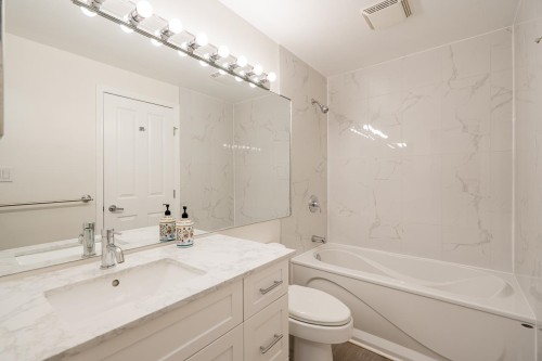 A307-2099 Lougheed Highway, Port Coquitlam, BC 