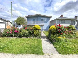 3305B E 25th Avenue  Vancouver, BC V5R 1J7