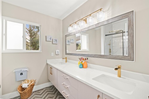 2333 Kirkstone Road, North Vancouver, BC 