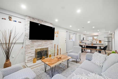 2333 Kirkstone Road, North Vancouver, BC 