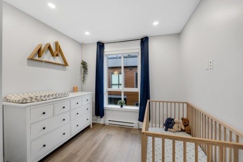 202-37842 Third Avenue, Squamish, BC 