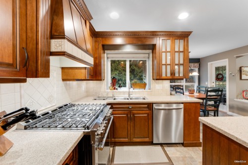 1415 Garibaldi Place, Coquitlam, BC 