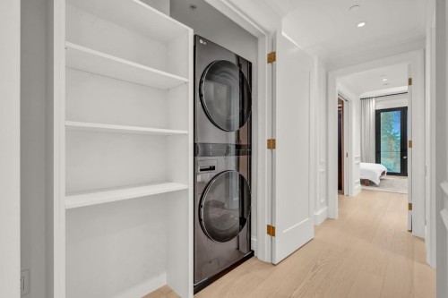 4454 4Th Avenue W, Vancouver, BC 