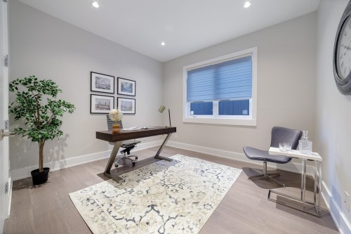 517 Granada Crescent, North Vancouver, BC 